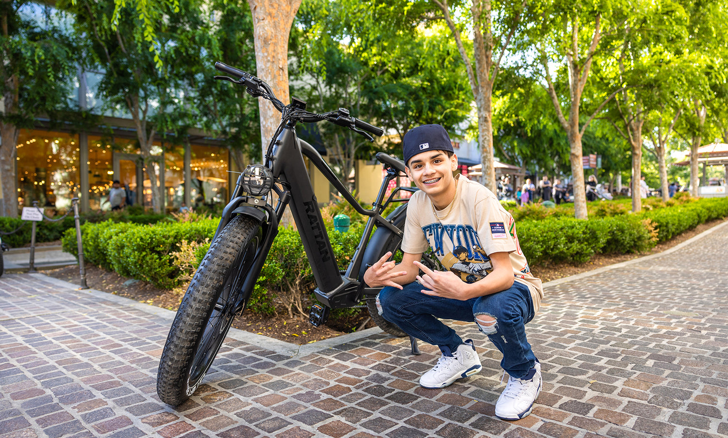 The Benefits and Discomforts of Electric Bike Riding on Your Body: Tips for Relaxation and Stretching