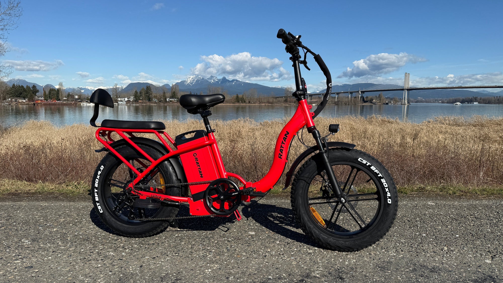 E-Bikes vs Traditional Bikes: Which One Offers More Value in 2025?
