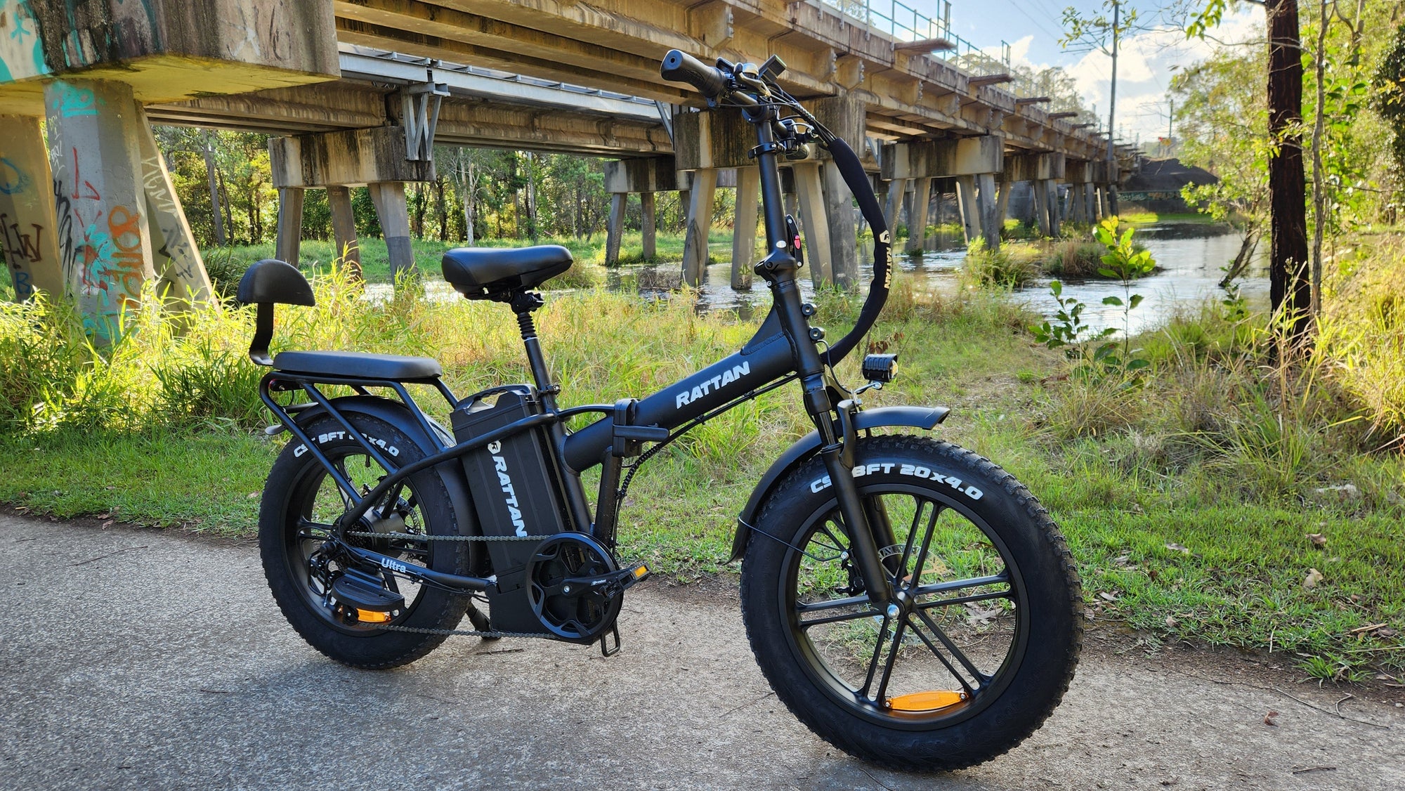Fat Tire vs. Regular Tire E-Bikes: What’s the Difference and Which Is Better?